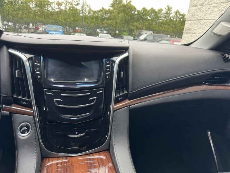 2016 Cadillac Escalade Standard Willow Grove PA