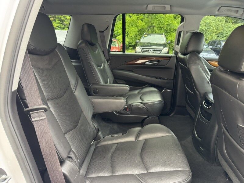 2016 Cadillac Escalade Standard Willow Grove PA