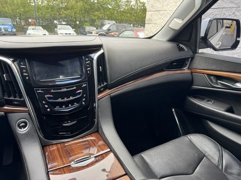 2016 Cadillac Escalade Standard Willow Grove PA