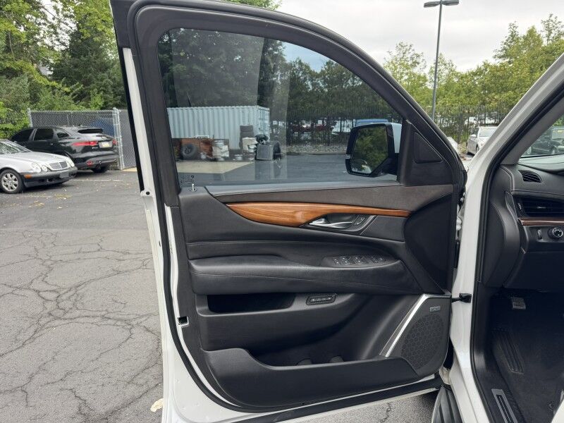 2016 Cadillac Escalade Standard Willow Grove PA