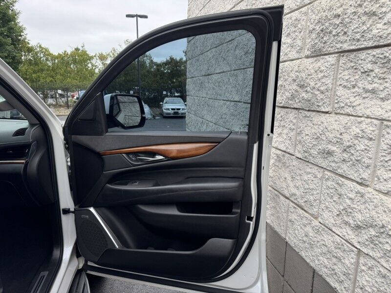 2016 Cadillac Escalade Standard Willow Grove PA