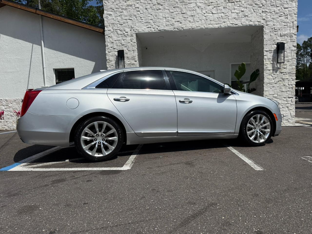 2016 Cadillac XTS 4dr Sdn Luxury Collection FWD Jacksonville FL