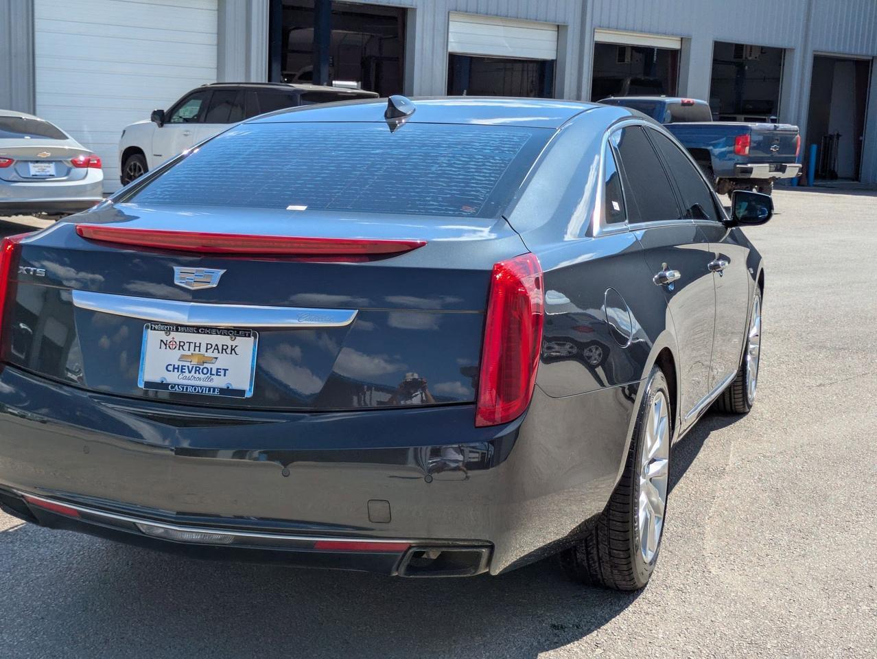 2016 Cadillac XTS Luxury Collection