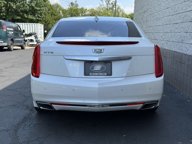 2016 Cadillac XTS Luxury Collection Willow Grove PA
