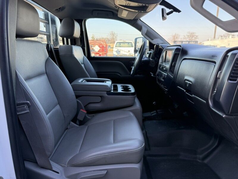 2016 Chevrolet 3500HD 4x4 Flatbed w/ Crane Work Truck Collinsville OK