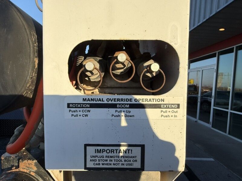 2016 Chevrolet 3500HD 4x4 Flatbed w/ Crane Work Truck Collinsville OK