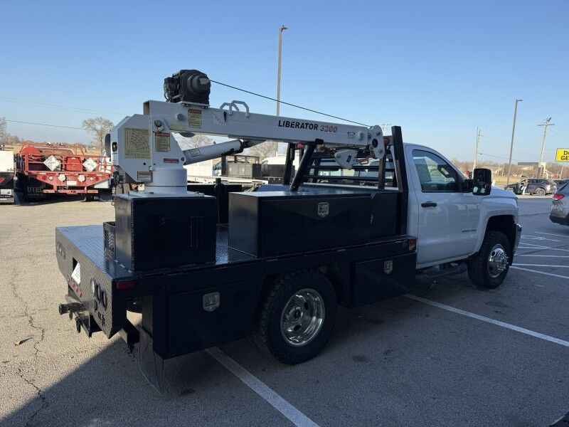 2016 Chevrolet 3500HD 4x4 Flatbed w/ Crane Work Truck Collinsville OK
