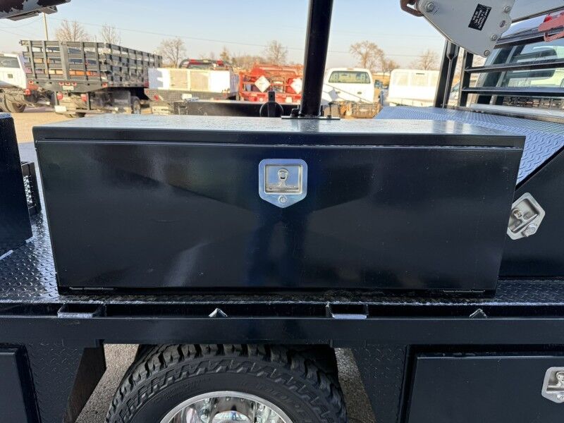 2016 Chevrolet 3500HD 4x4 Flatbed w/ Crane Work Truck Collinsville OK