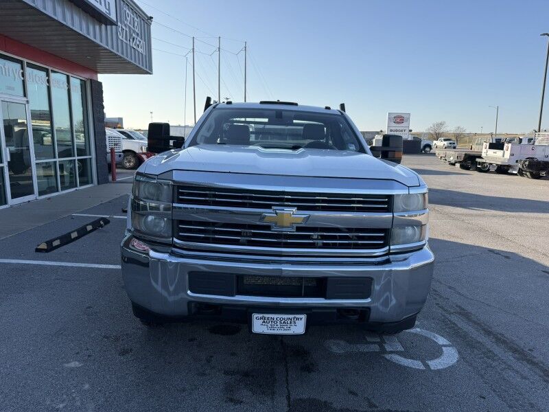 2016 Chevrolet 3500HD 4x4 Flatbed w/ Crane Work Truck Collinsville OK