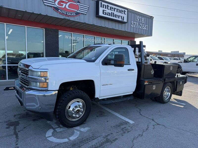 2016 Chevrolet 3500HD 4x4 Flatbed w/ Crane Work Truck Collinsville OK