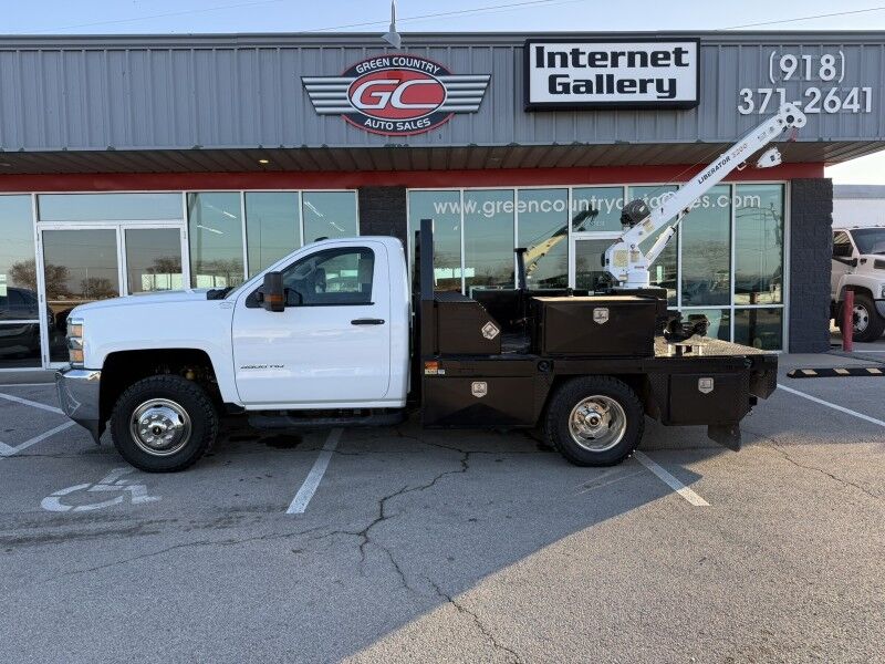 2016 Chevrolet 3500HD 4x4 Flatbed w/ Crane Work Truck Collinsville OK