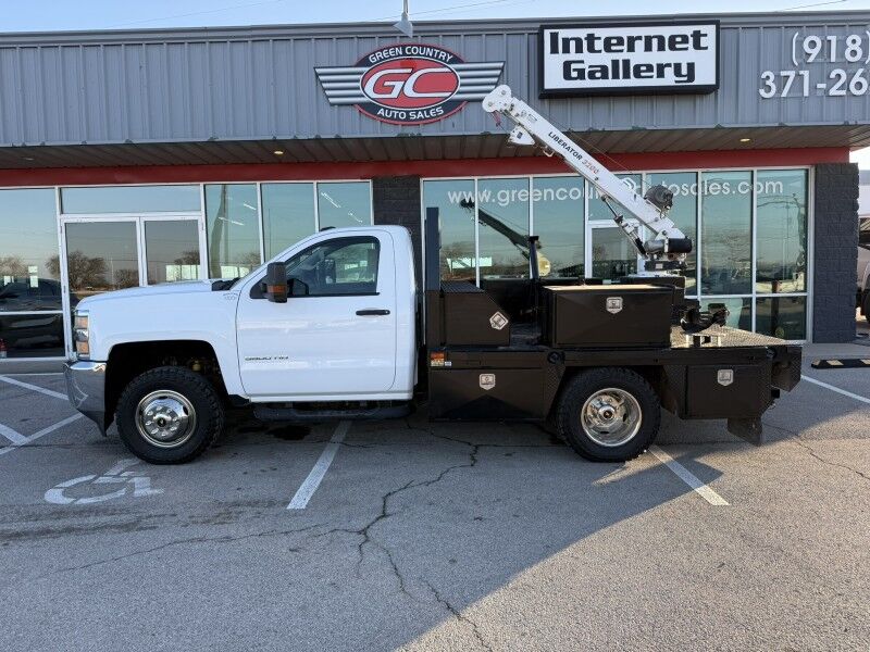 2016 Chevrolet 3500HD 4x4 Flatbed w/ Crane Work Truck Collinsville OK