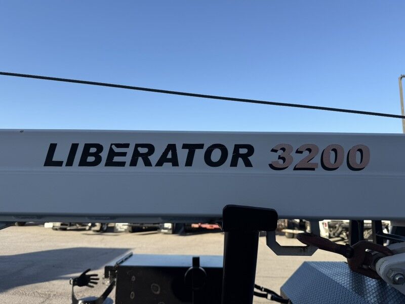 2016 Chevrolet 3500HD 4x4 Flatbed w/ Crane Work Truck Collinsville OK