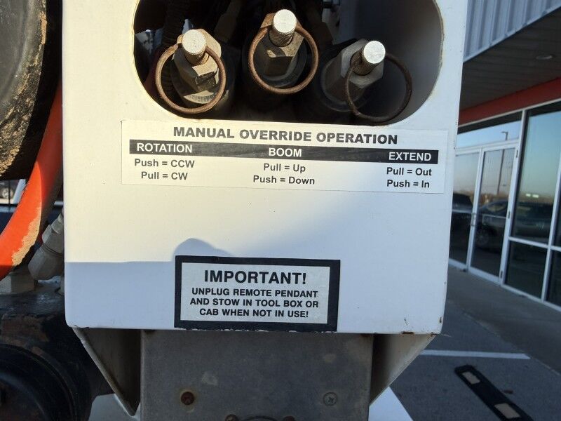 2016 Chevrolet 3500HD 4x4 Flatbed w/ Crane Work Truck Collinsville OK