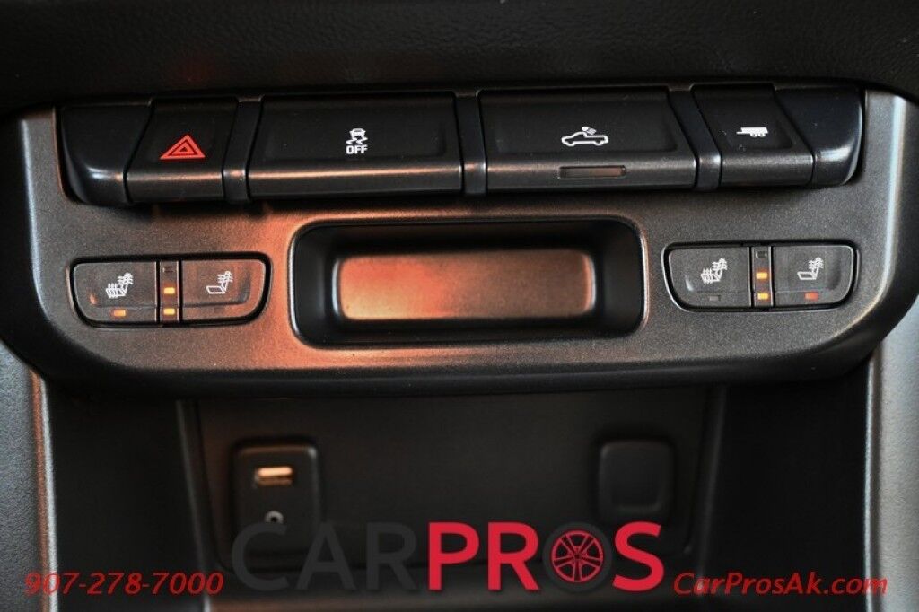 2016 Chevrolet Colorado LT - 4X4 - 3.6L V6 - Crew Cab - Front Leather Heated Seats - Fog Lights - Block Heater - Remote Start - Keyless Entry - Bluetooth - Automatic Climate Control - 1 Owner Anchorage AK