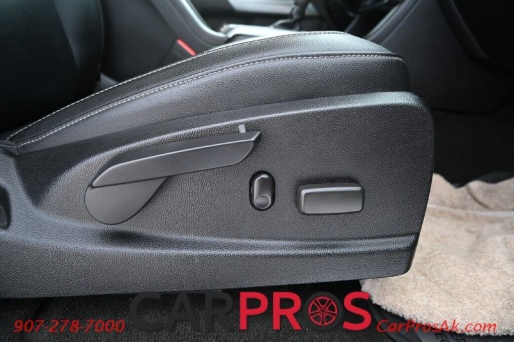 2016 Chevrolet Colorado LT - 4X4 - 3.6L V6 - Crew Cab - Front Leather Heated Seats - Fog Lights - Block Heater - Remote Start - Keyless Entry - Bluetooth - Automatic Climate Control - 1 Owner Anchorage AK