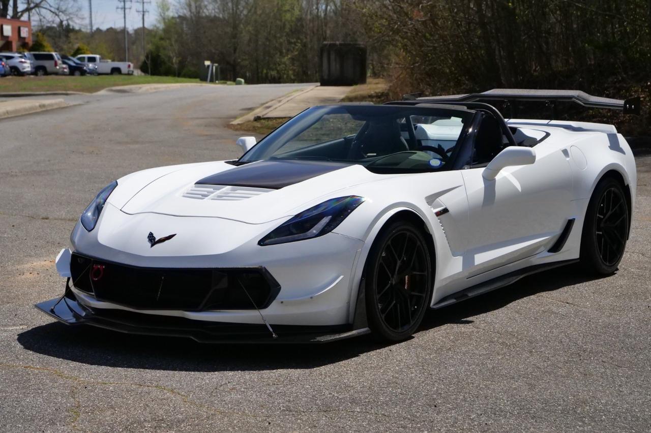 2016 Chevrolet Corvette Z06 3LZ Convertible photo 2