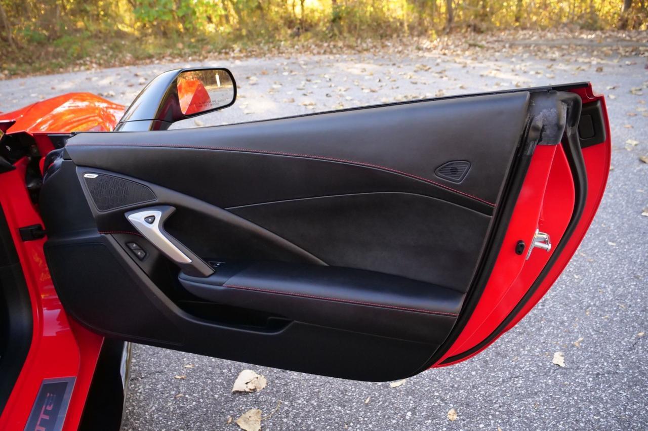 2016 Chevrolet Corvette Z06 3LZ / Z07 Performance PKG / Carbon Ceramic Brakes! Lincolnton NC