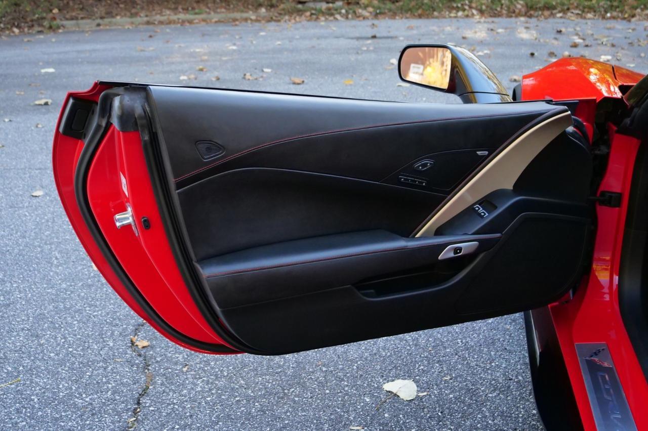 2016 Chevrolet Corvette Z06 3LZ / Z07 Performance PKG / Carbon Ceramic Brakes! Lincolnton NC