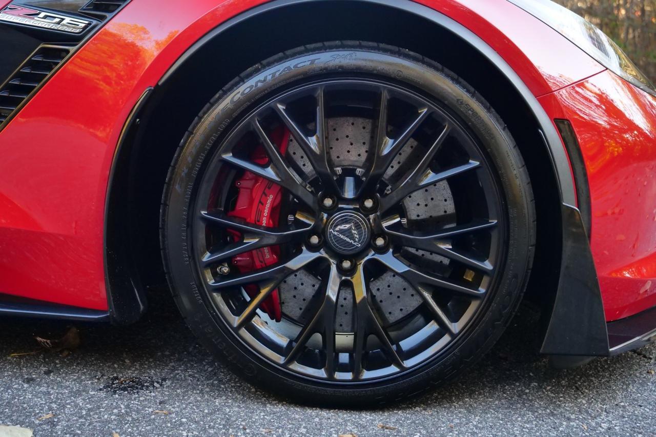 2016 Chevrolet Corvette Z06 3LZ / Z07 Performance PKG / Carbon Ceramic Brakes! Lincolnton NC