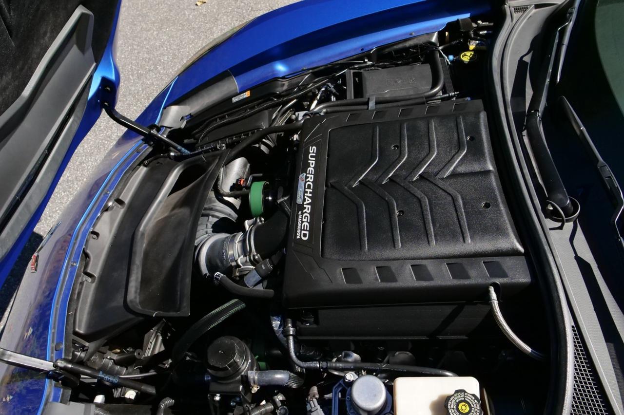 2016 Chevrolet Corvette Z51 3LT photo 3