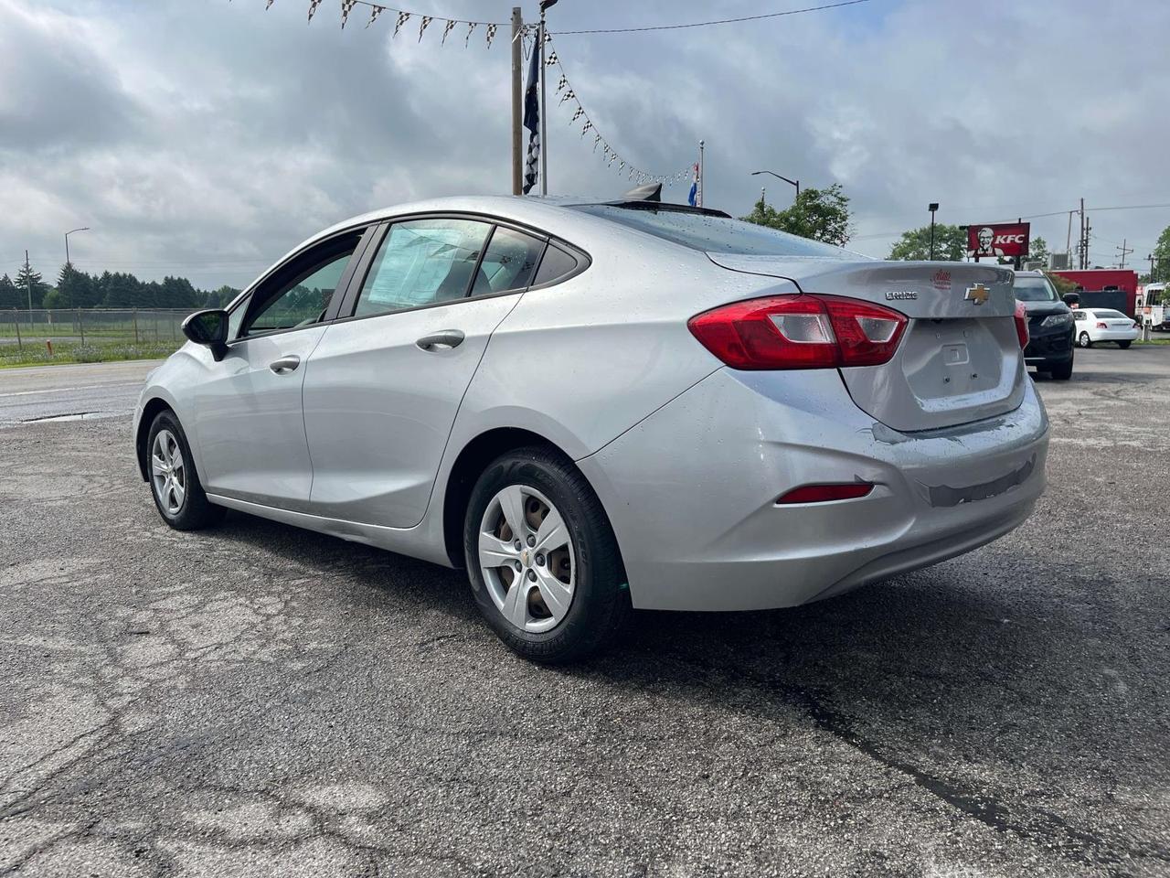 2016 Chevrolet Cruze 4dr Sdn Auto LS Indianapolis IN
