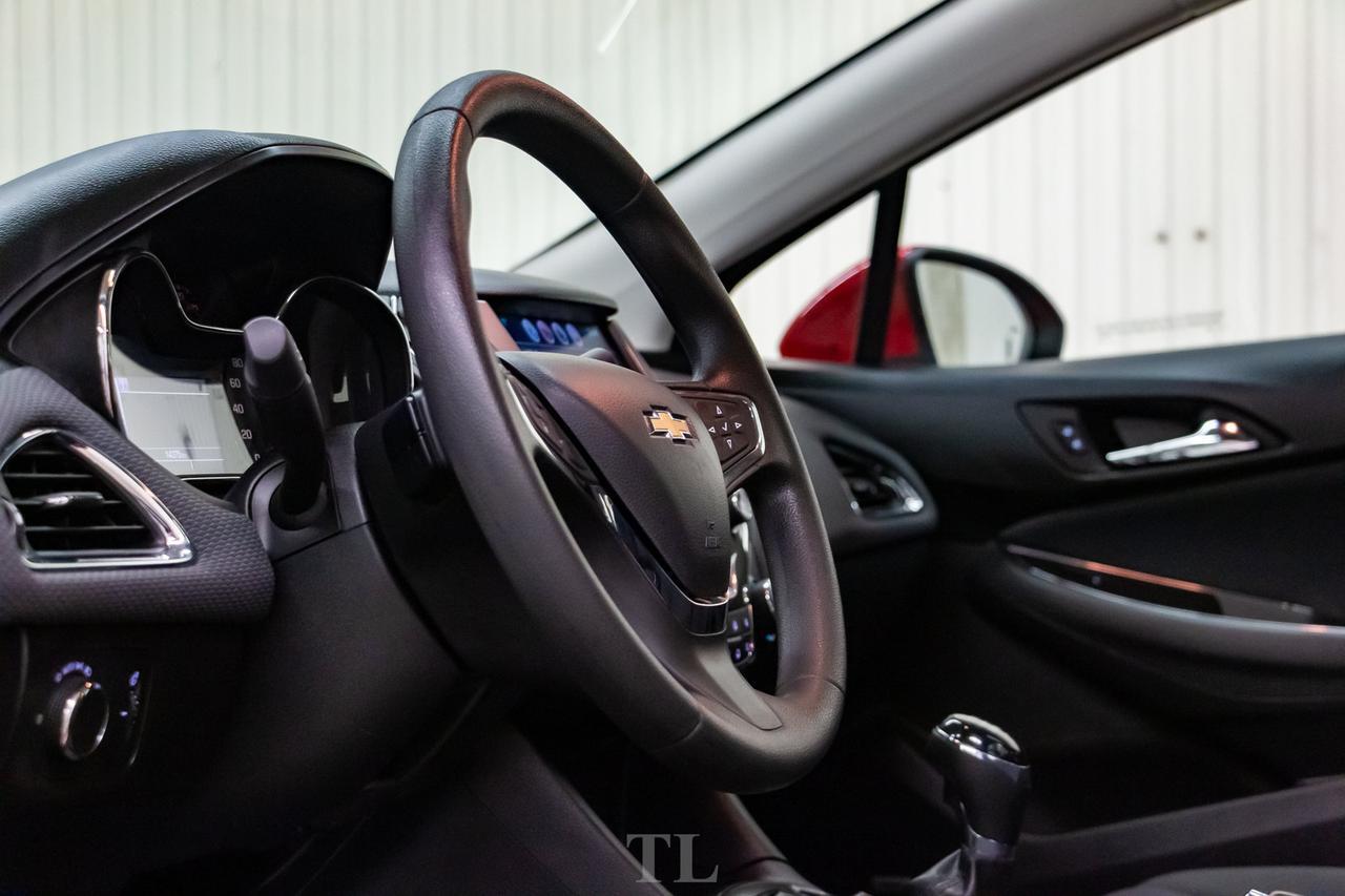 2016 Chevrolet Cruze LT Manual Roof BCam Red Deer AB
