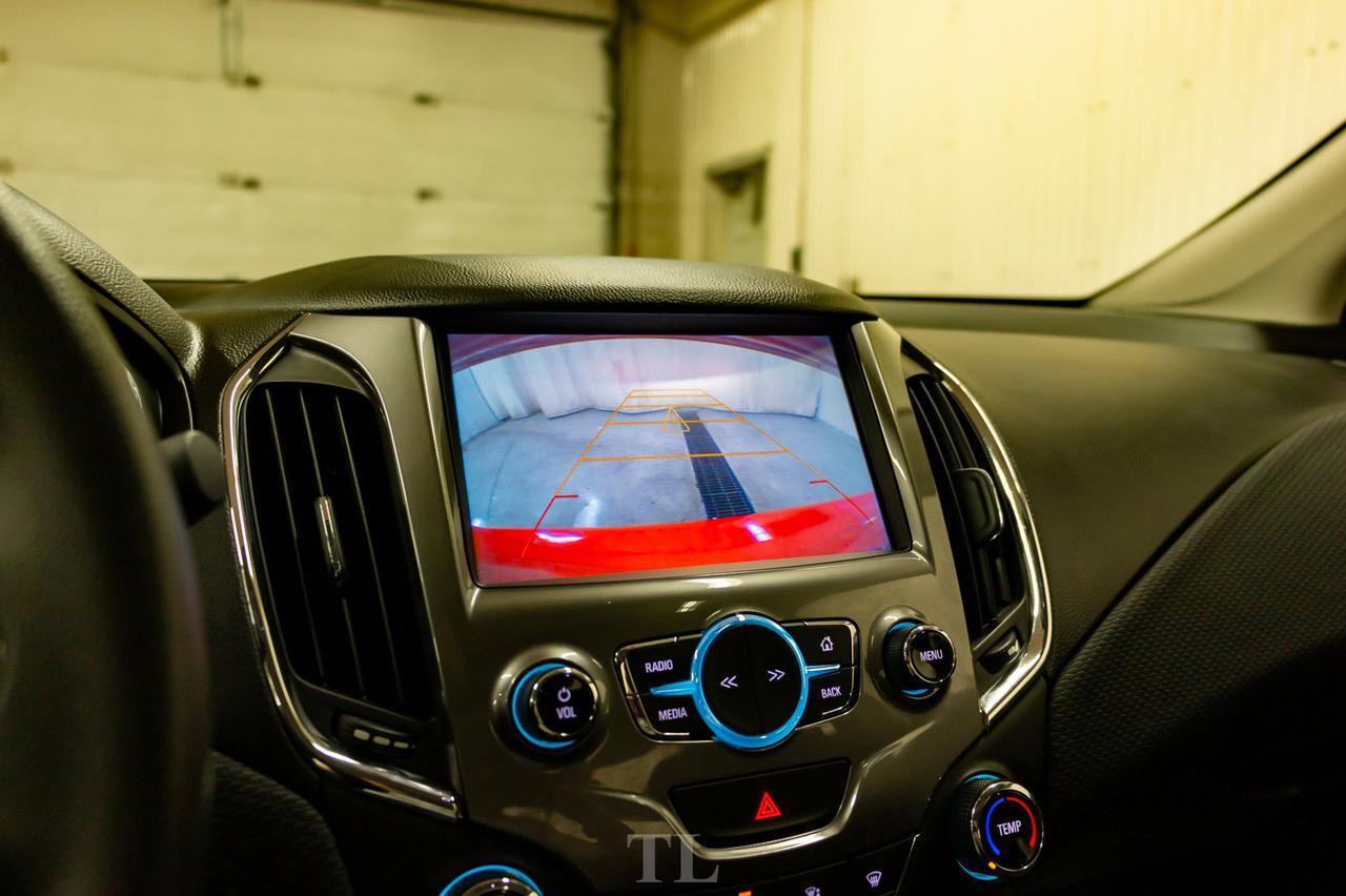 2016 Chevrolet Cruze LT Manual Roof BCam Red Deer AB