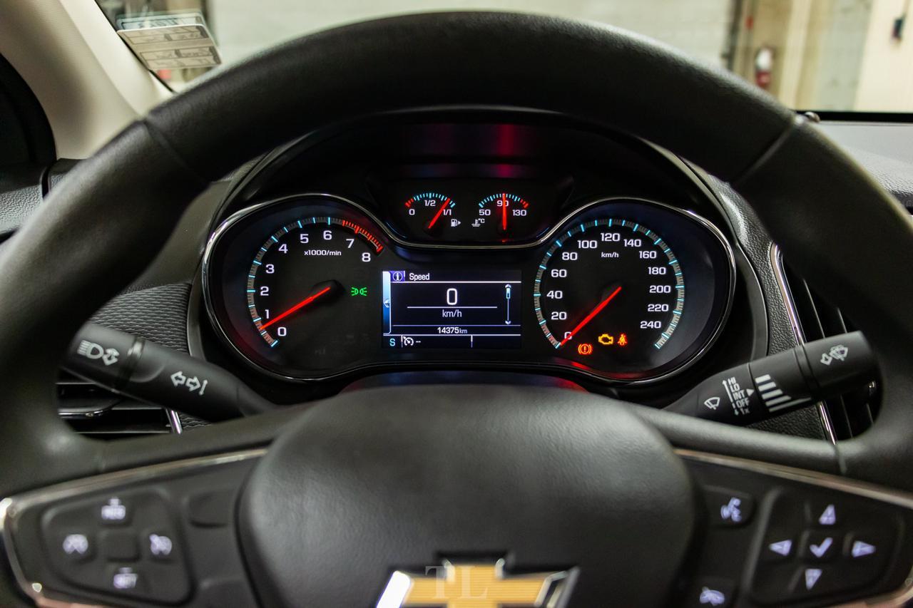 2016 Chevrolet Cruze LT Manual Roof BCam Red Deer AB