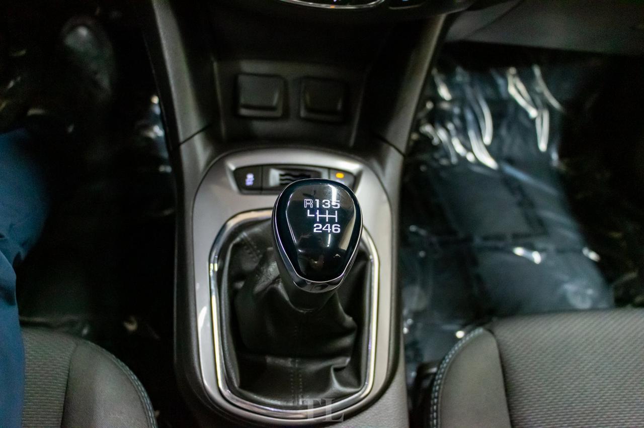 2016 Chevrolet Cruze LT Manual Roof BCam Red Deer AB