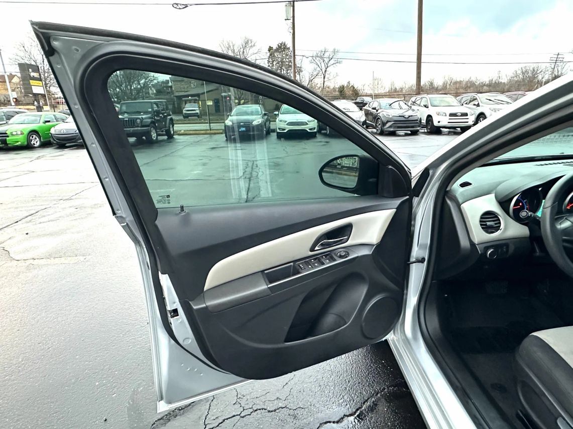 2016 Chevrolet Cruze Limited LS Sedan 4D Cincinnati OH