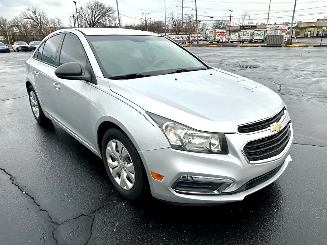 2016 Chevrolet Cruze Limited LS Sedan 4D