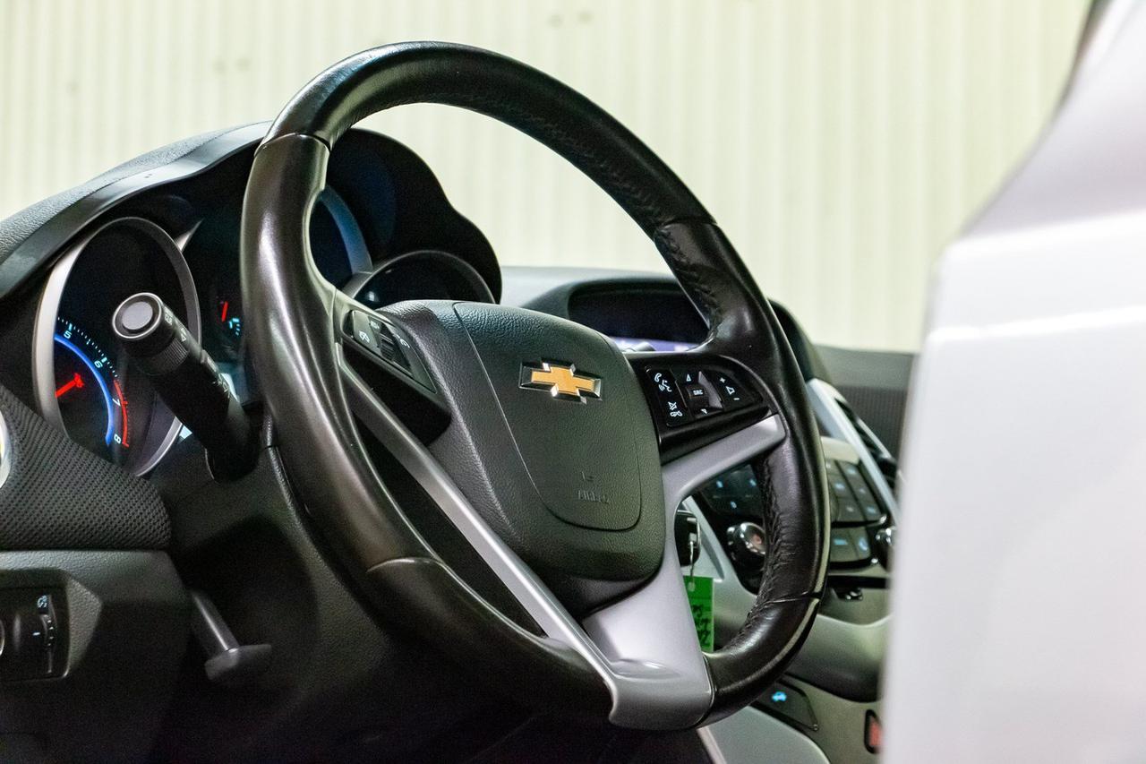 2016 Chevrolet Cruze Limited LT Leather Roof BCam Red Deer AB