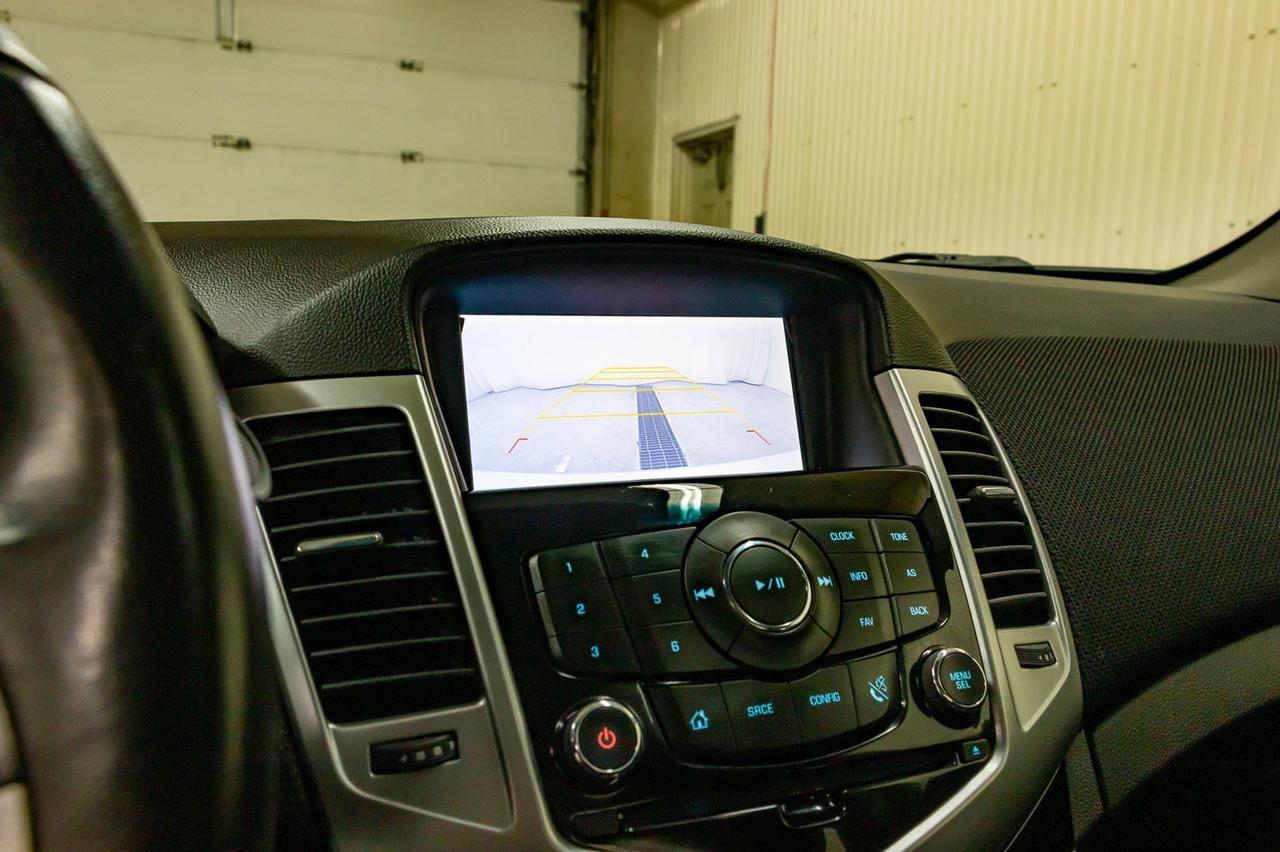 2016 Chevrolet Cruze Limited LT Leather Roof BCam Red Deer AB