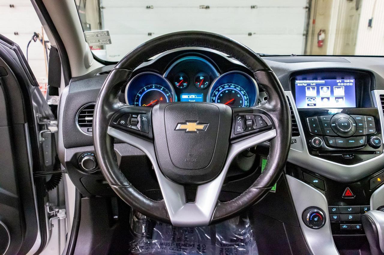 2016 Chevrolet Cruze Limited LT Leather Roof BCam Red Deer AB