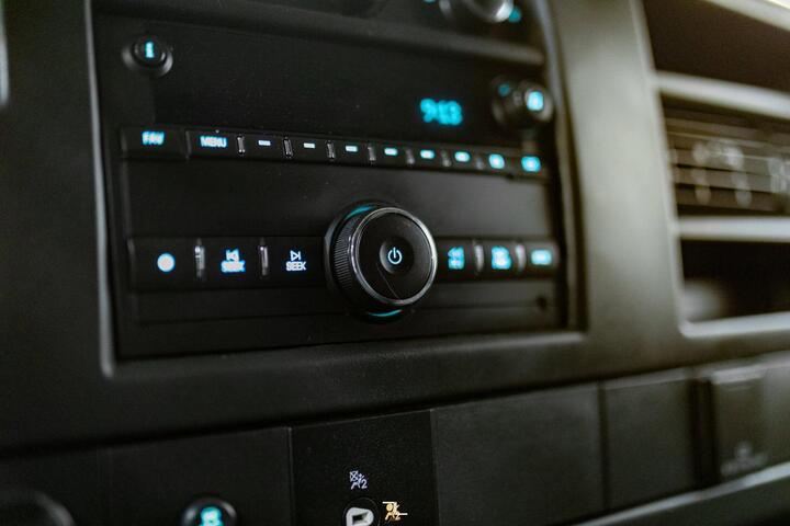 2016 Chevrolet Express 2500 Cargo Van Diesel Red Deer AB 2016 Chevrolet Express 2500 Cargo Van Diesel Red Deer AB