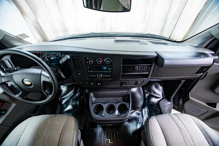 2016 Chevrolet Express 2500 Cargo Van Diesel Red Deer AB 2016 Chevrolet Express 2500 Cargo Van Diesel Red Deer AB