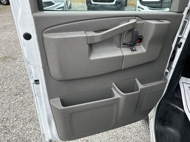 2016 Chevrolet Express 2500 Cargo Van w/ Ladder Rack & Bin Pkg Ashland VA