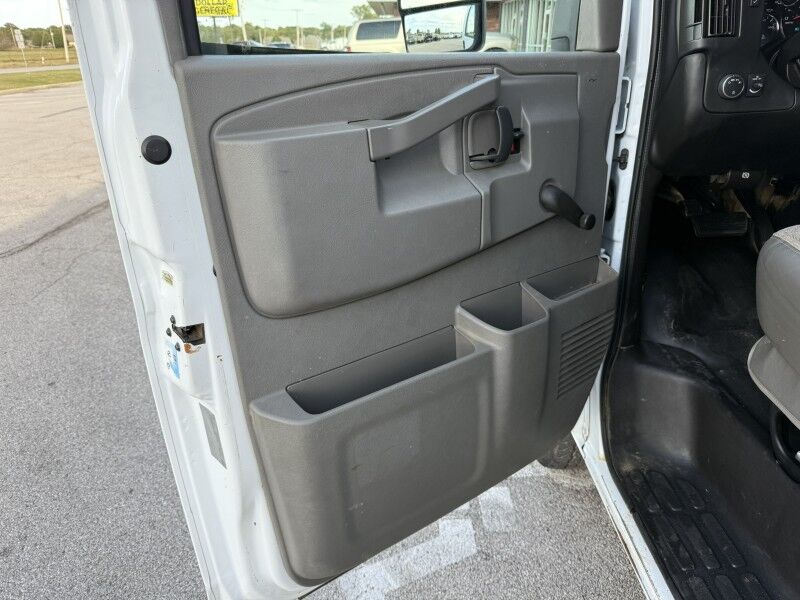 2016 Chevrolet Express 3500 Box Van 83k mi's Collinsville OK