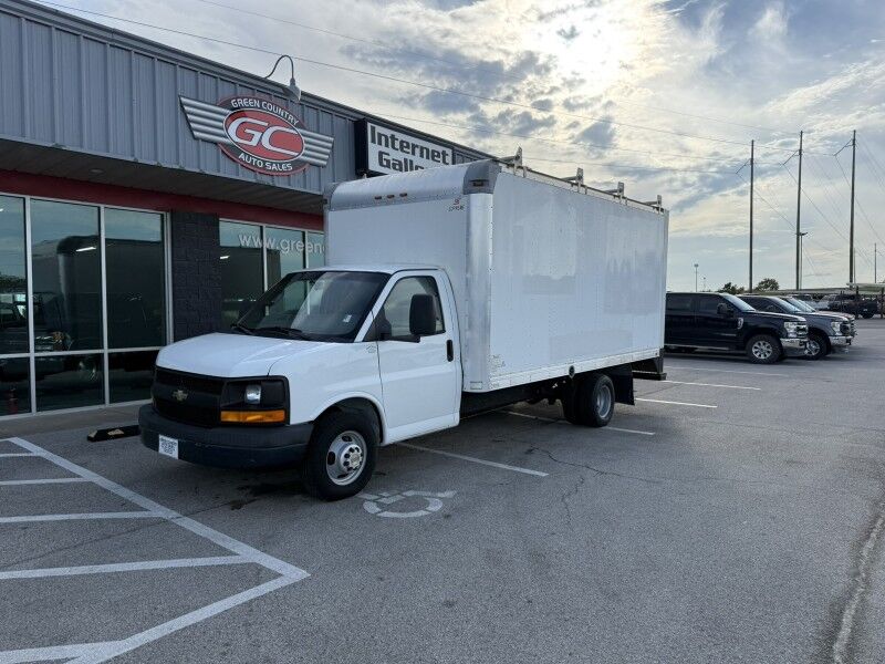 2016 Chevrolet Express 3500 Box Van 83k mi's Collinsville OK