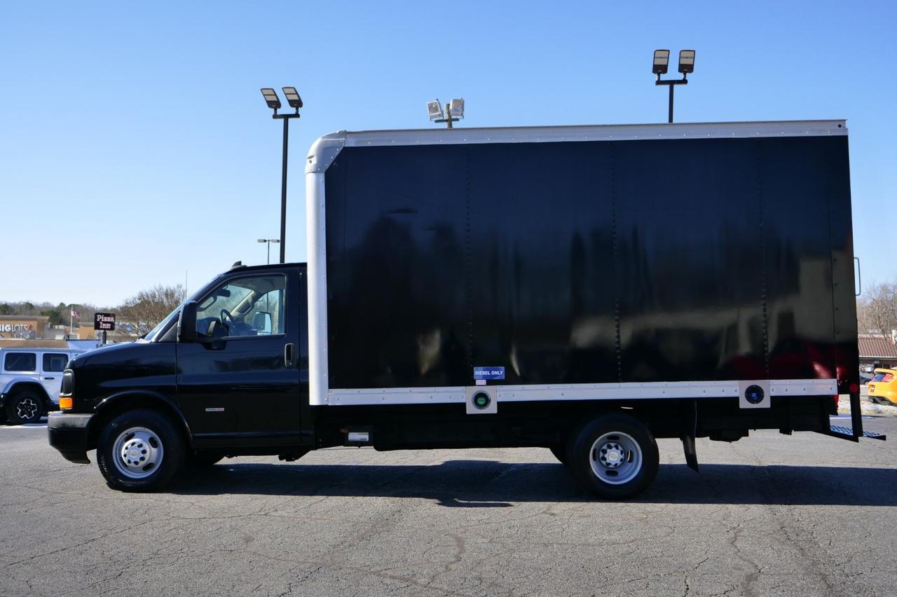 2016 Chevrolet Express 3500 Box Van / Duramax V8 Diesel / DRW / 13FT Box! Lincolnton NC