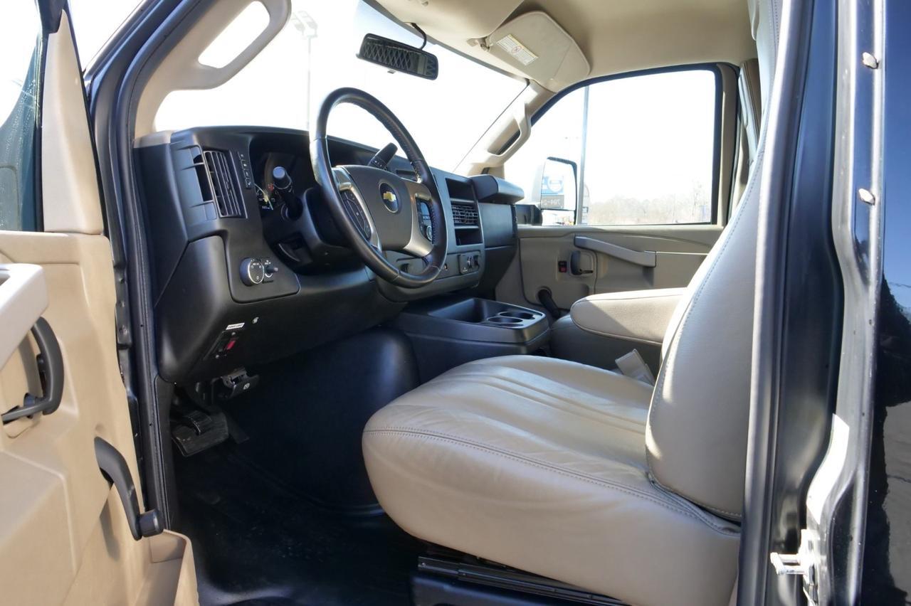 2016 Chevrolet Express 3500 Box Van / Duramax V8 Diesel / DRW / 13FT Box! Lincolnton NC