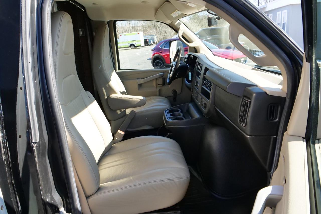 2016 Chevrolet Express 3500 Box Van / Duramax V8 Diesel / DRW / 13FT Box! Lincolnton NC