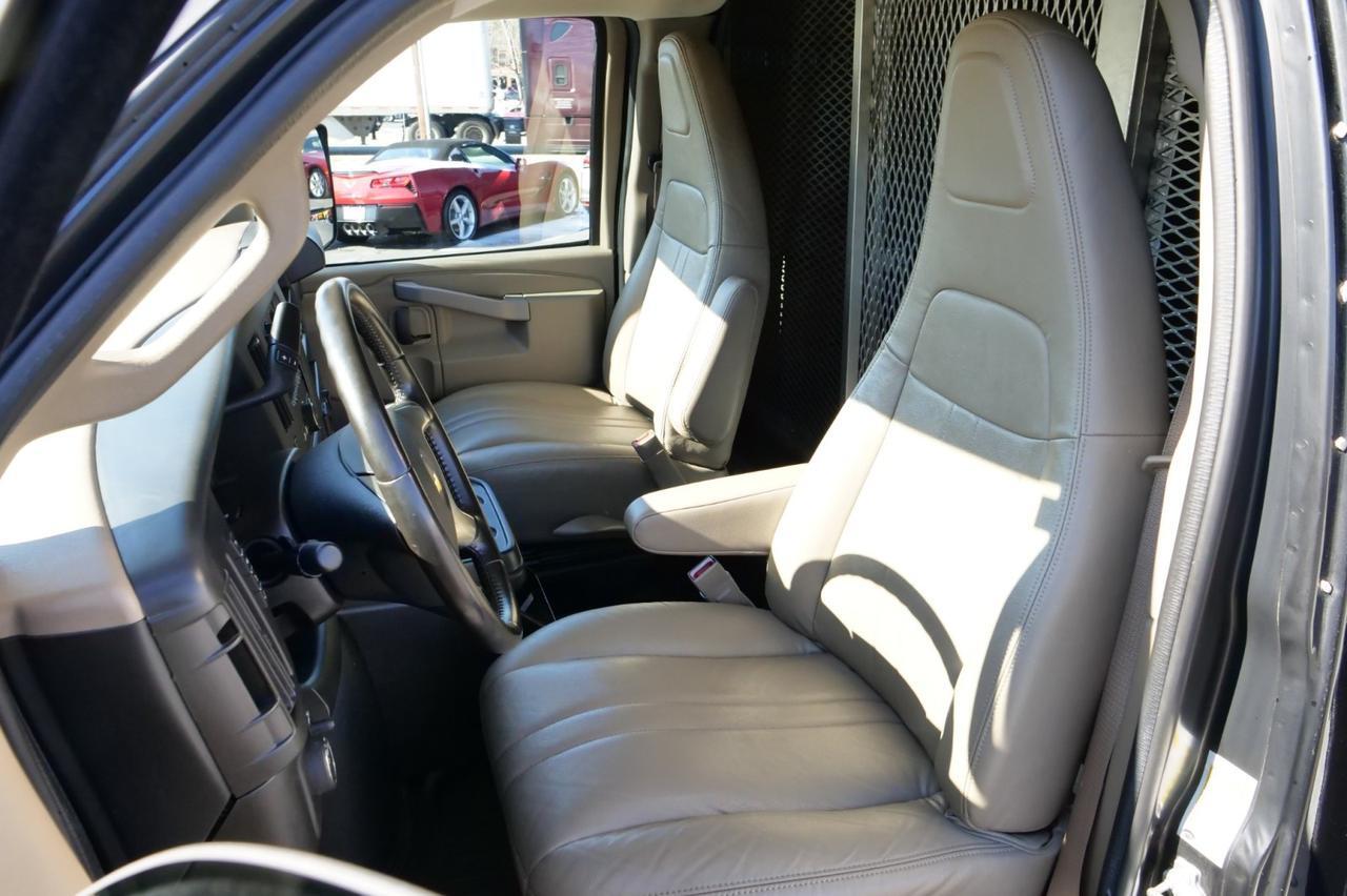 2016 Chevrolet Express 3500 Box Van / Duramax V8 Diesel / DRW / 13FT Box! Lincolnton NC