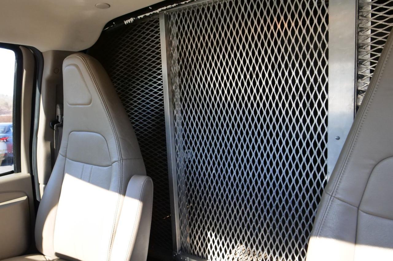 2016 Chevrolet Express 3500 Box Van / Duramax V8 Diesel / DRW / 13FT Box! Lincolnton NC