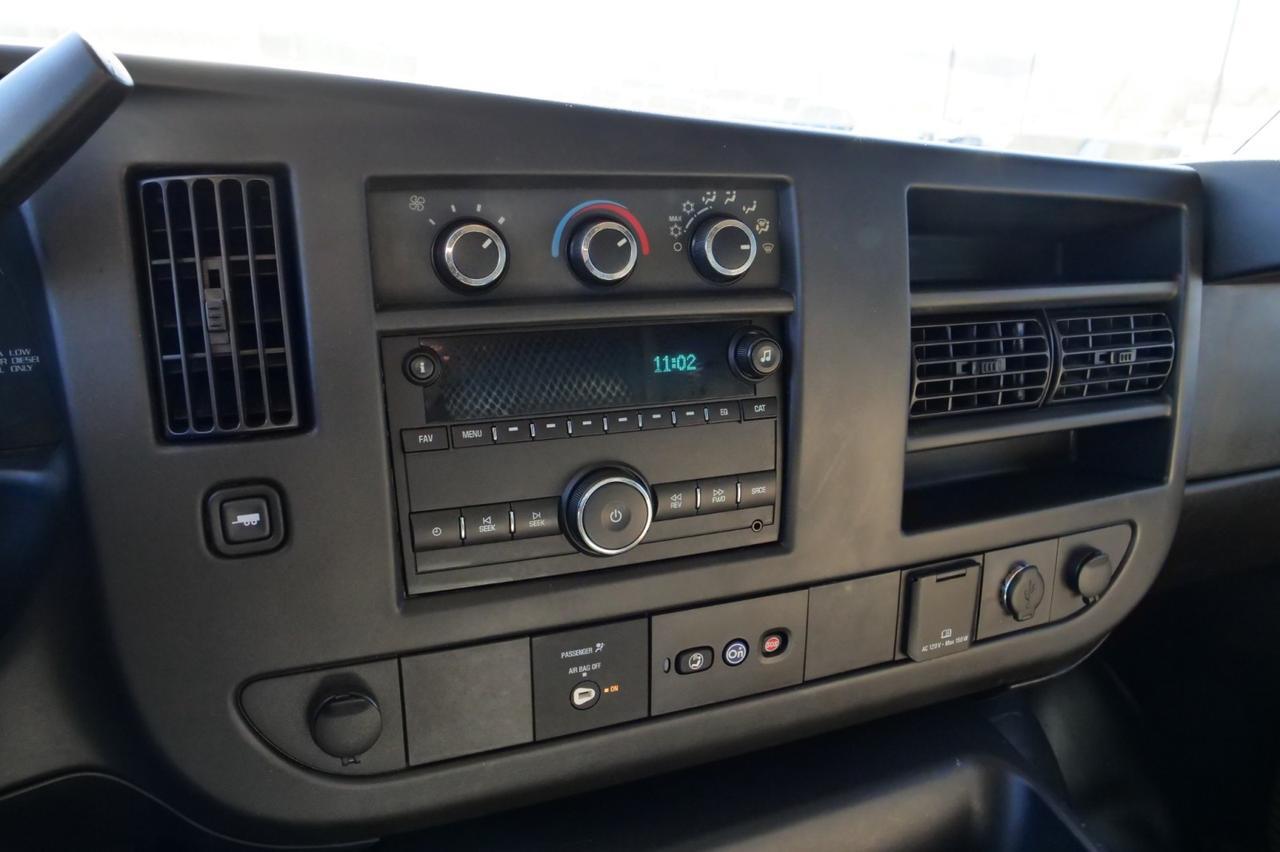 2016 Chevrolet Express 3500 Box Van / Duramax V8 Diesel / DRW / 13FT Box! Lincolnton NC