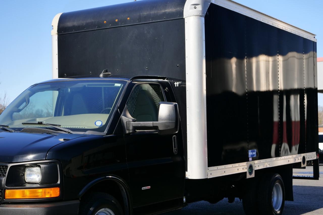 2016 Chevrolet Express 3500 Box Van / Duramax V8 Diesel / DRW / 13FT Box! Lincolnton NC