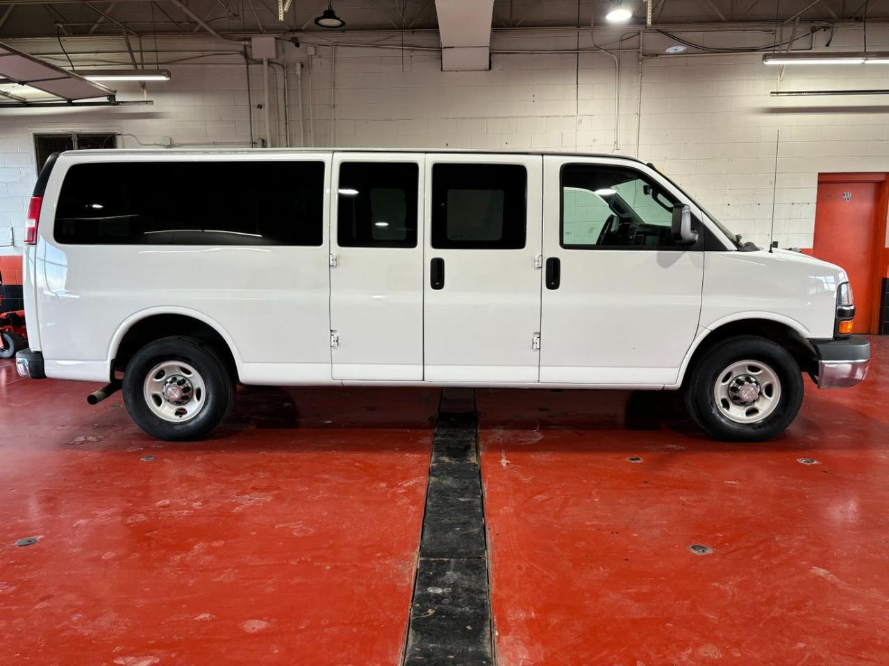 2016 Chevrolet Express 3500 LT