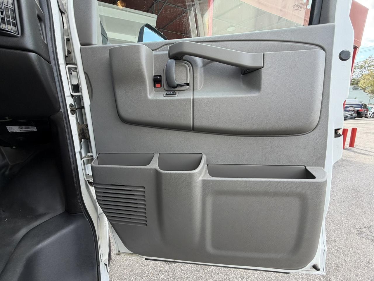 2016 Chevrolet Express Commercial Cutaway Hollywood FL