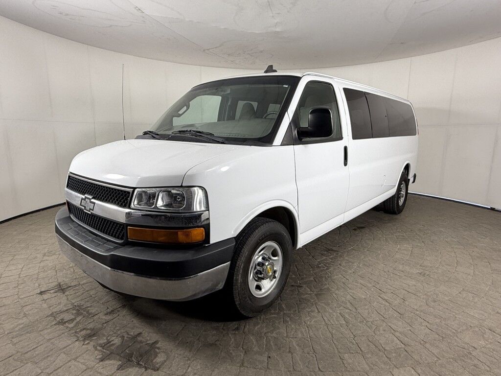 2016 Chevrolet Express Passenger 3500 LT Extended 15 Passenger Maumee OH